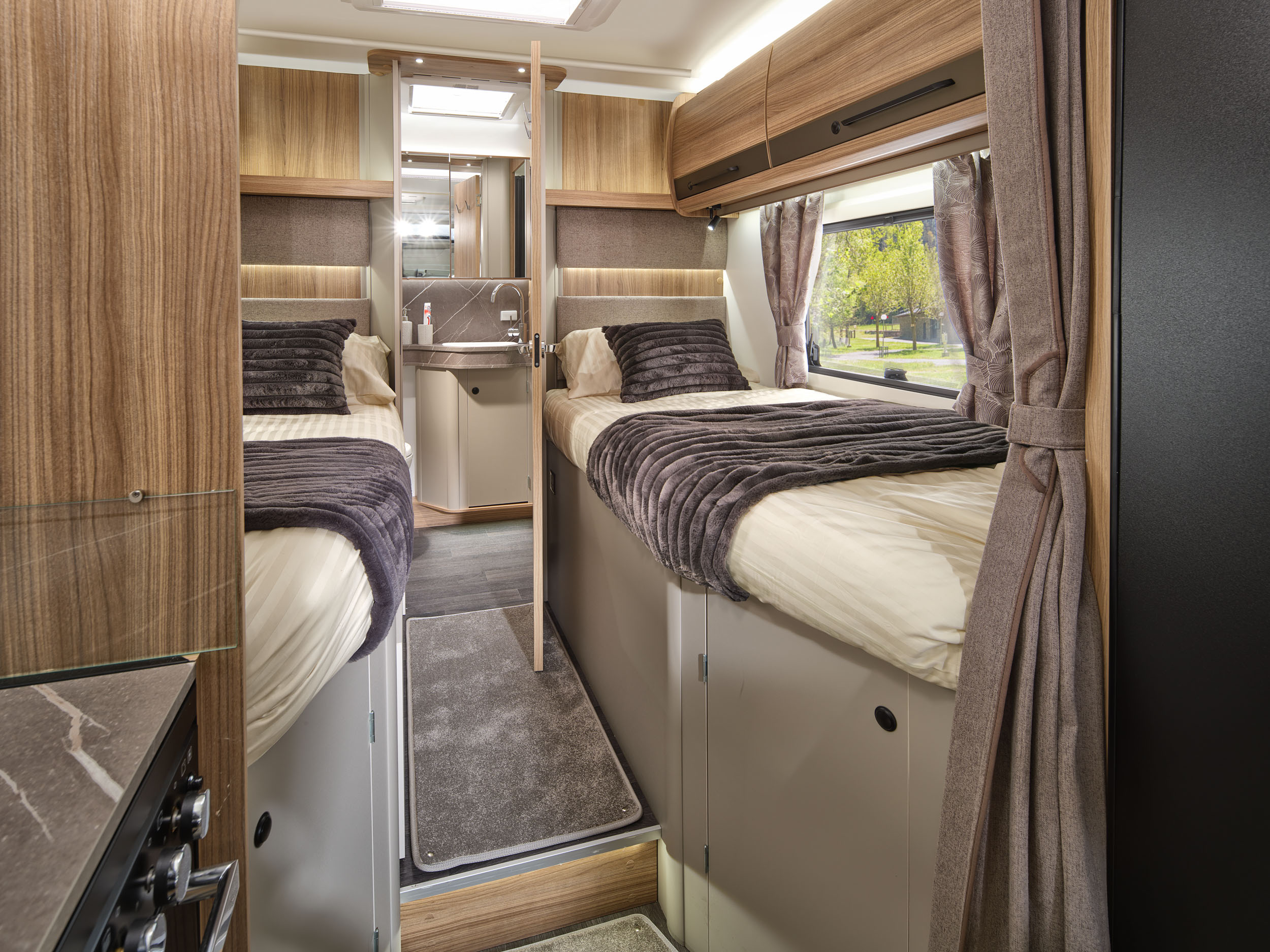79-4XT lBedroom